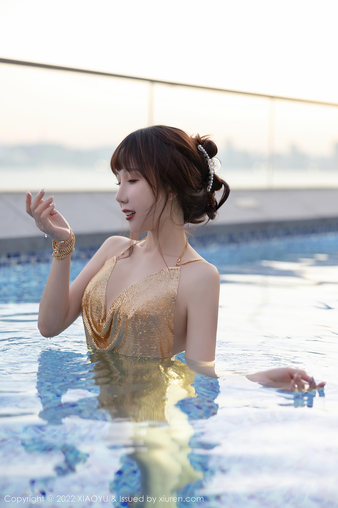 图片[30]-[XIAOYU语画界] 2022.10.26 VOL.890 波巧酱 泳池美腿[35P] – 速更版-美库