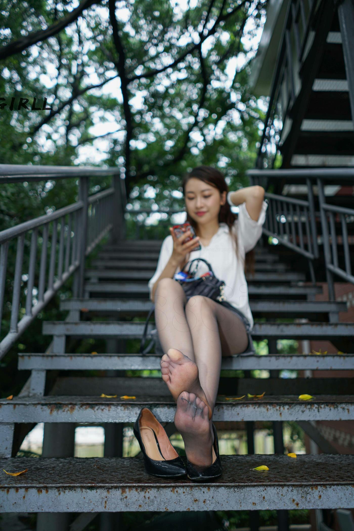 图片[13]-[MussGirl慕丝女郎]NO.274 绿茵楼梯 (1) [60P] – 速更版-美库