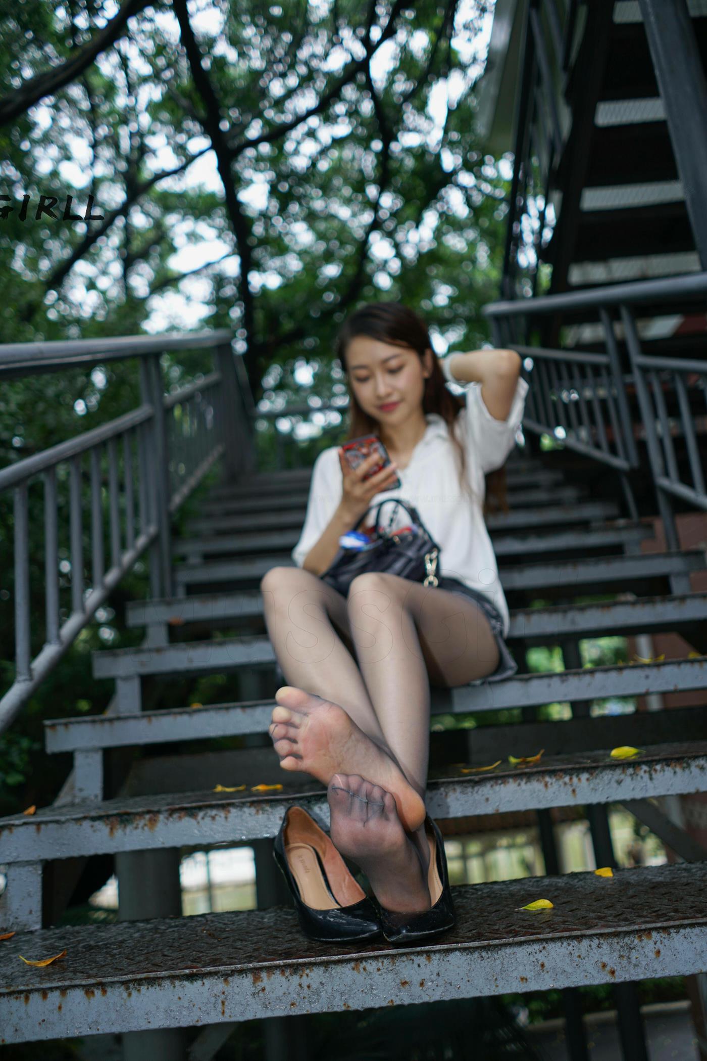 图片[14]-[MussGirl慕丝女郎]NO.274 绿茵楼梯 (1) [60P] – 速更版-美库