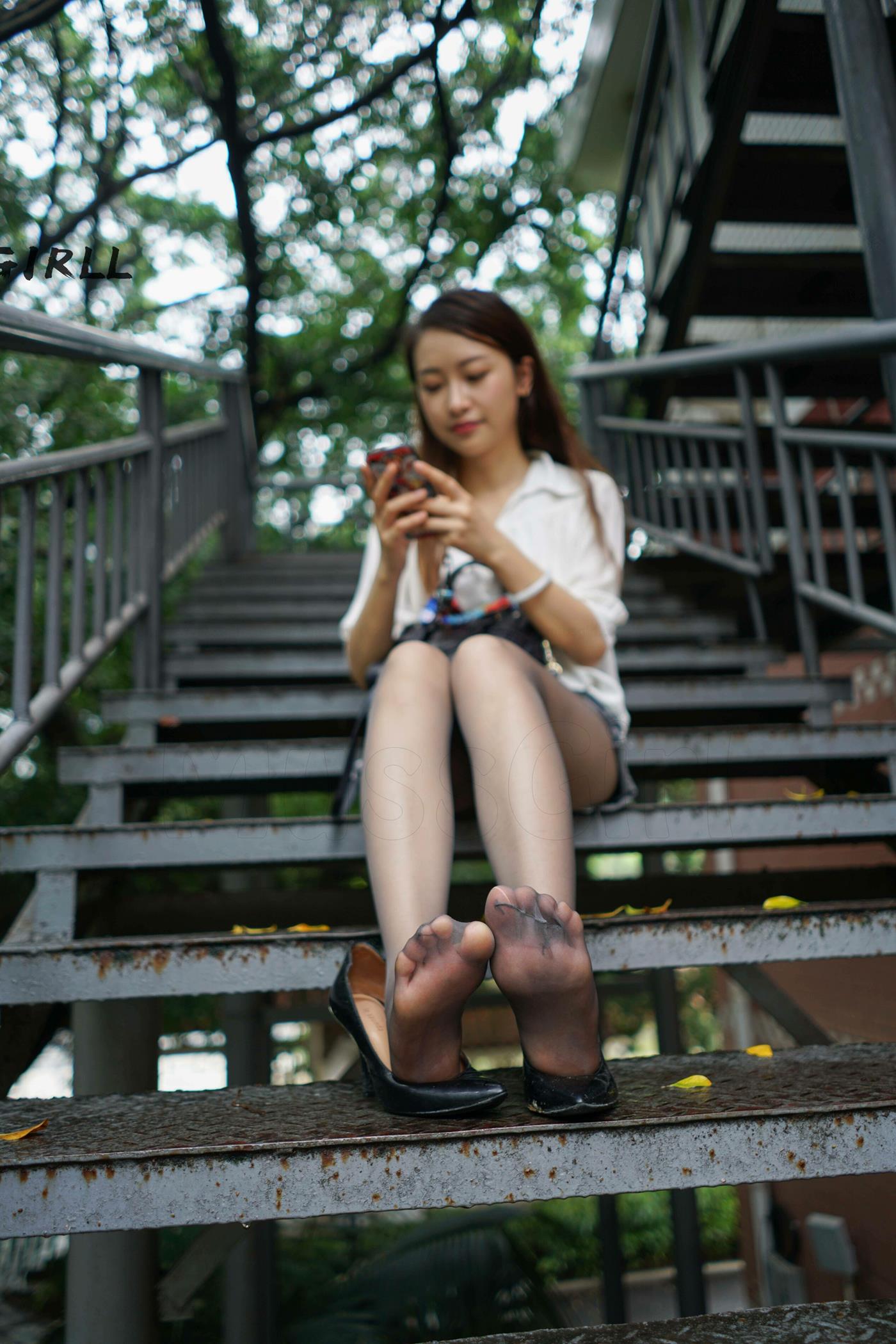 图片[10]-[MussGirl慕丝女郎]NO.274 绿茵楼梯 (2) [51P] – 速更版-美库