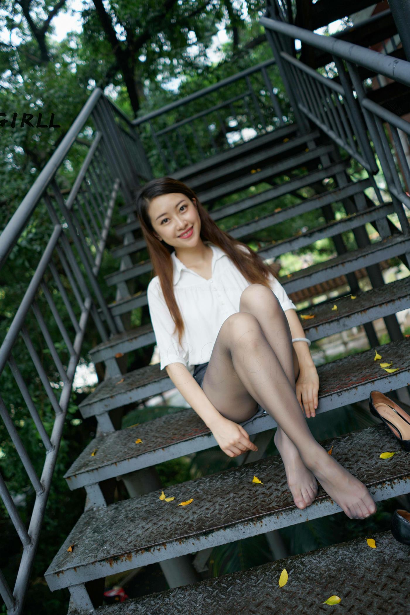 图片[13]-[MussGirl慕丝女郎]NO.274 绿茵楼梯 (2) [51P] – 速更版-美库