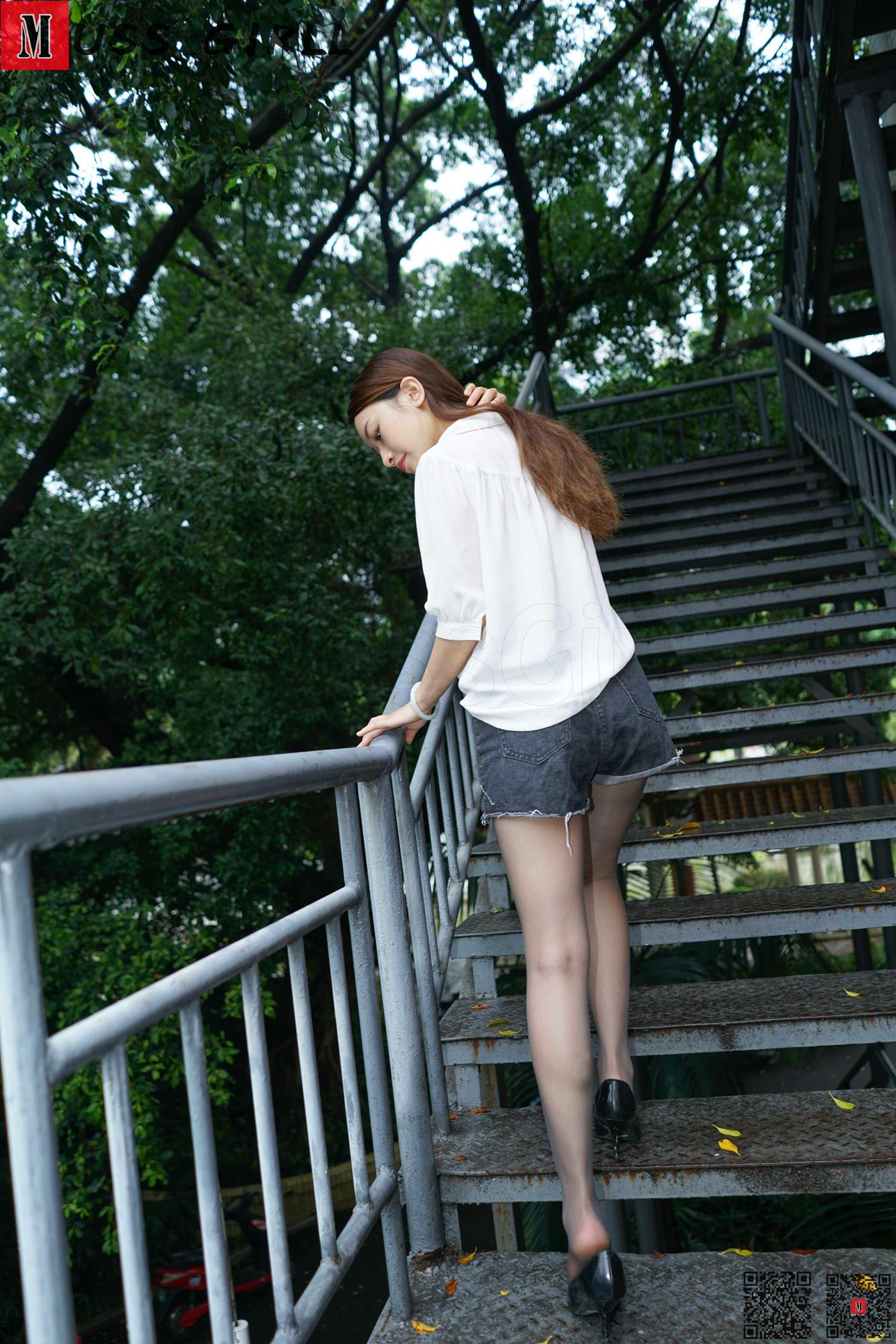 图片[28]-[MussGirl慕丝女郎]NO.274 绿茵楼梯 (1) [60P] – 速更版-美库