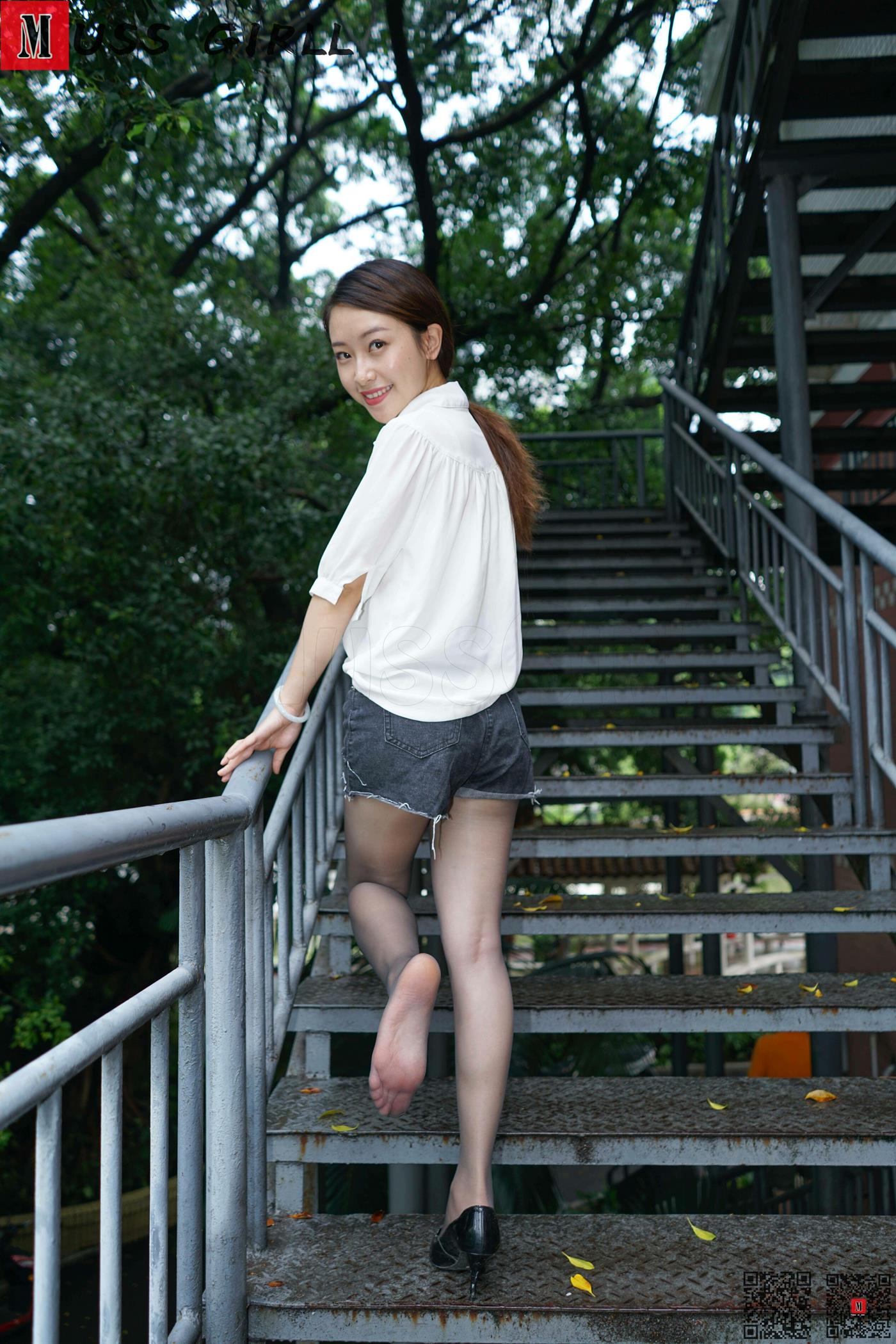 图片[38]-[MussGirl慕丝女郎]NO.274 绿茵楼梯 (1) [60P] – 速更版-美库