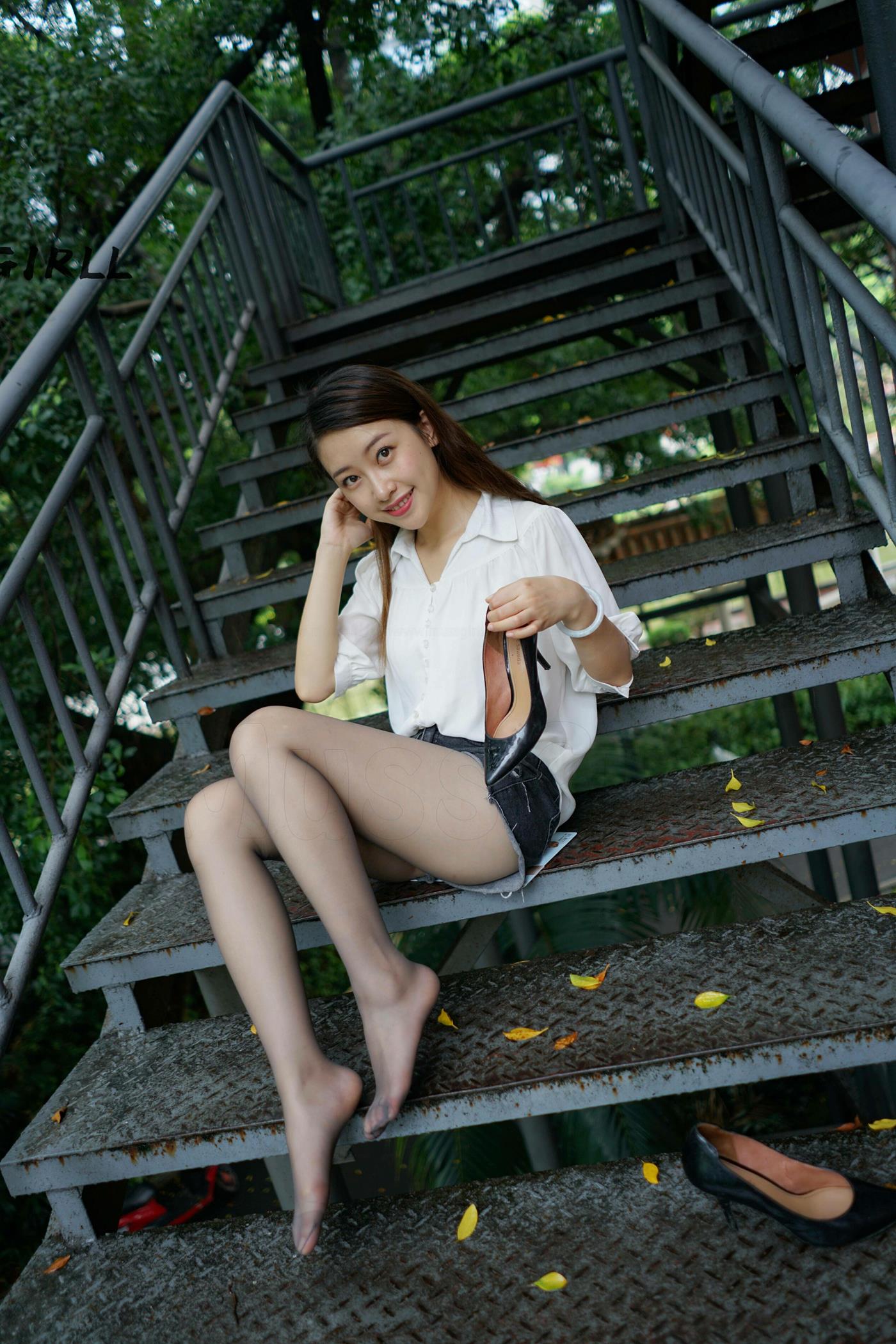 图片[30]-[MussGirl慕丝女郎]NO.274 绿茵楼梯 (2) [51P] – 速更版-美库