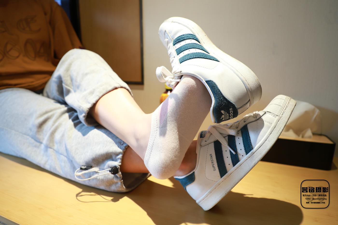 图片[18]-[誉铭传媒]袜足摄影 2022年《2022微信群第5套》[90P] – 速更版-美库