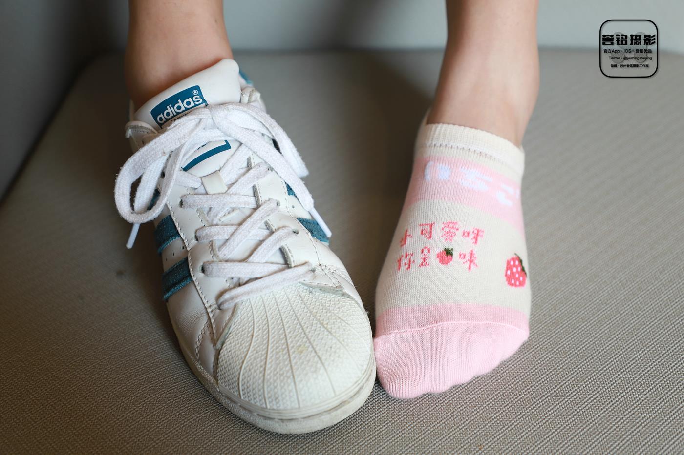 图片[25]-[誉铭传媒]袜足摄影 2022年《2022微信群第5套》[90P] – 速更版-美库