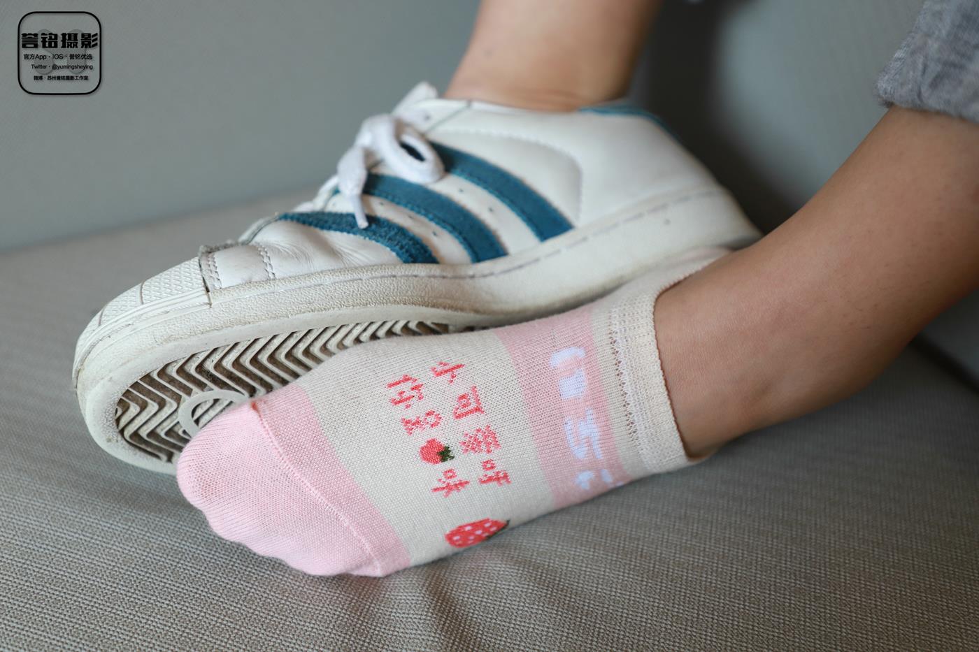 图片[26]-[誉铭传媒]袜足摄影 2022年《2022微信群第5套》[90P] – 速更版-美库