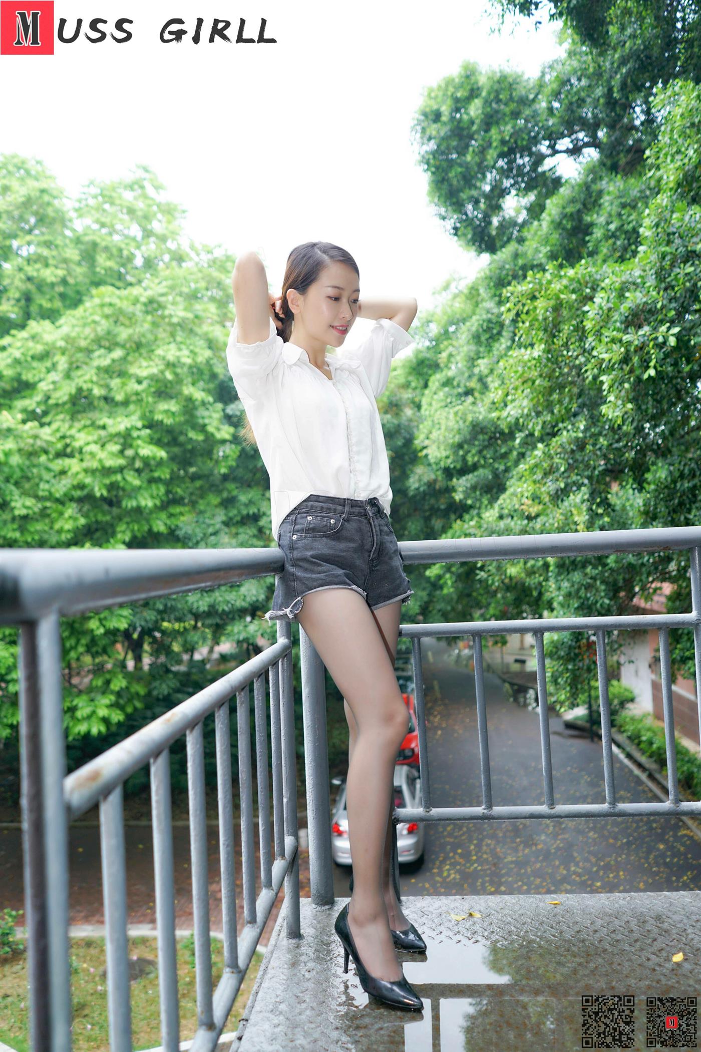 图片[42]-[MussGirl慕丝女郎]NO.274 绿茵楼梯 (2) [51P] – 速更版-美库