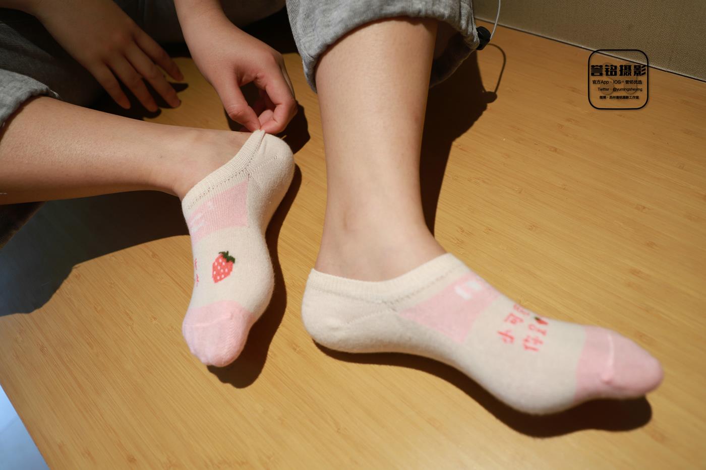 图片[60]-[誉铭传媒]袜足摄影 2022年《2022微信群第5套》[90P] – 速更版-美库