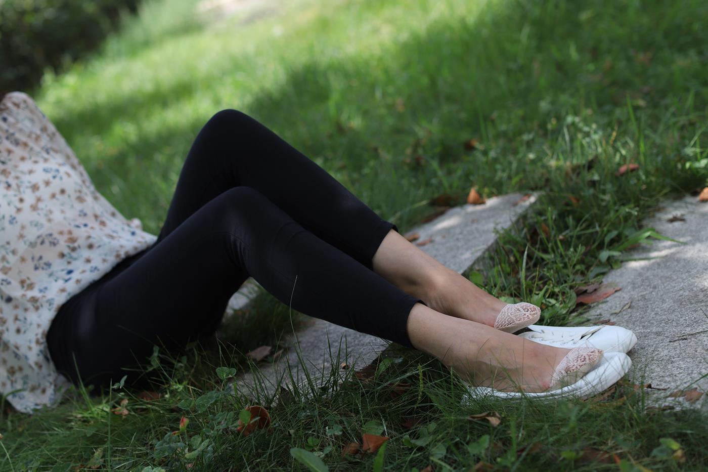 图片[41]-大西瓜爱牙膏-2019 12X活动 模特2（二)  公园蕾丝船袜 (2) [84P] – 速更版-美库