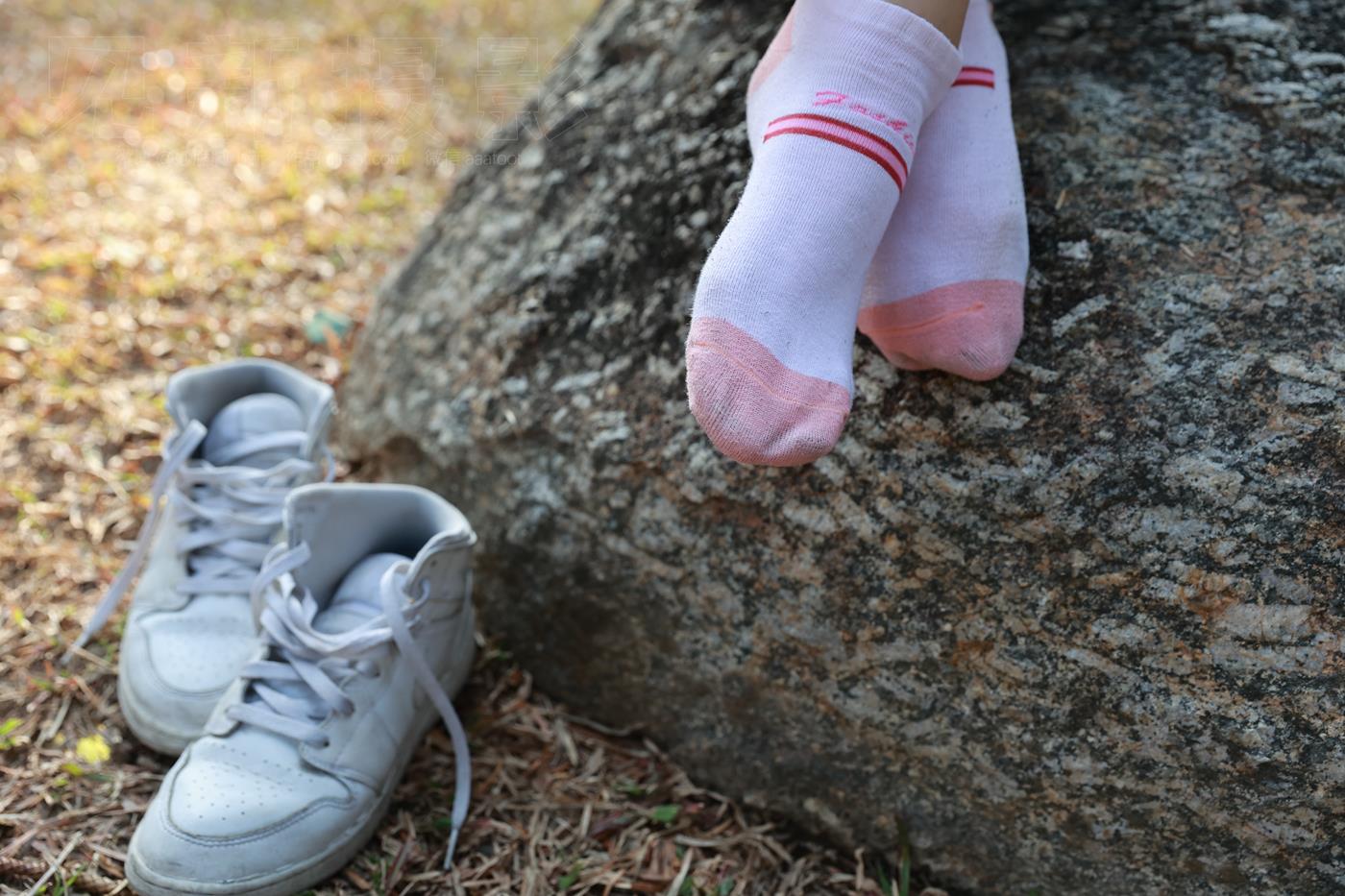 图片[18]-[见新摄影]NO.043 与小姐姐约拍植物园，逆光真的是美极了 (4) [42P] – 速更版-美库