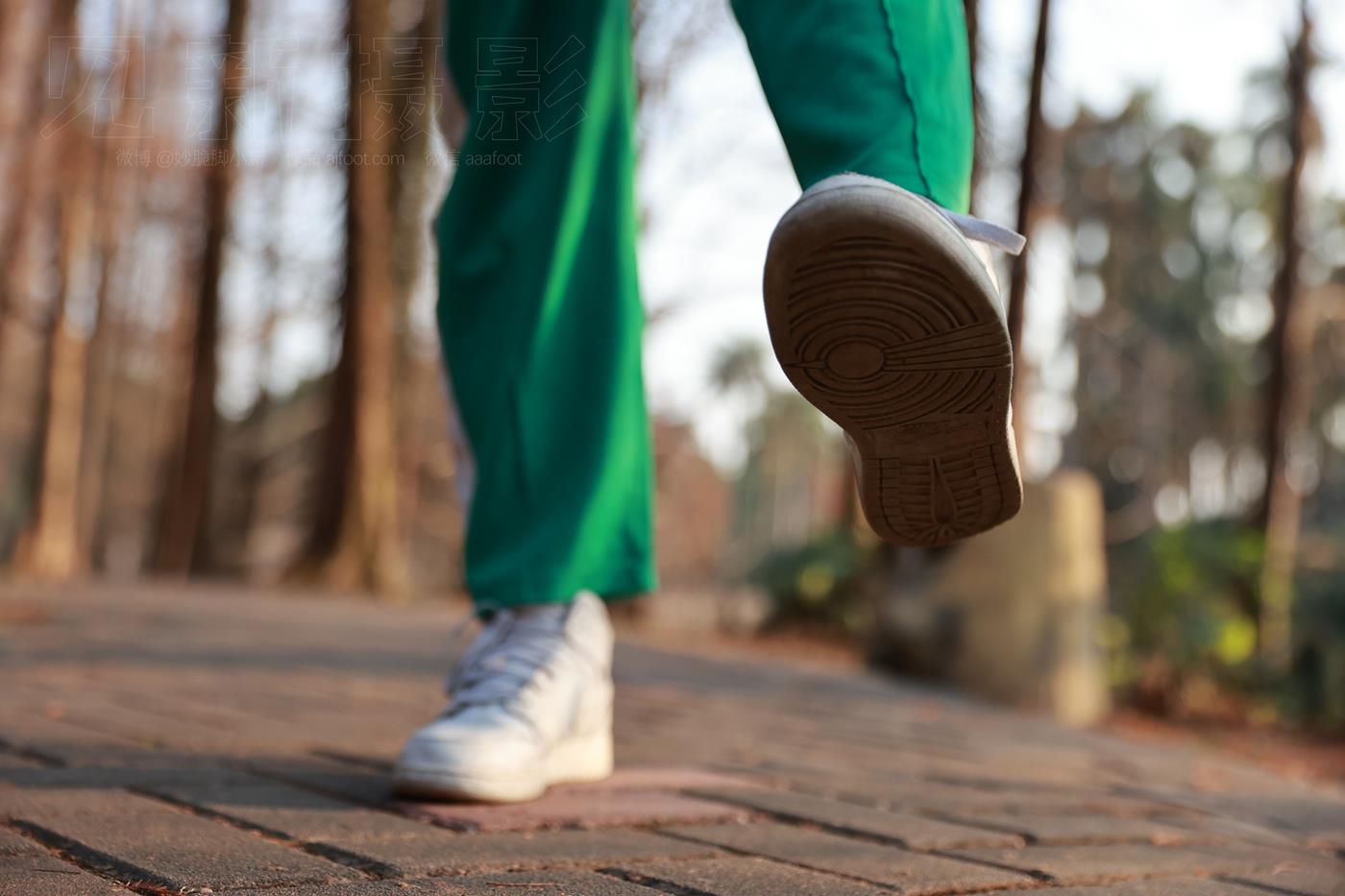 图片[42]-[见新摄影]NO.043 与小姐姐约拍植物园，逆光真的是美极了 (4) [42P] – 速更版-美库