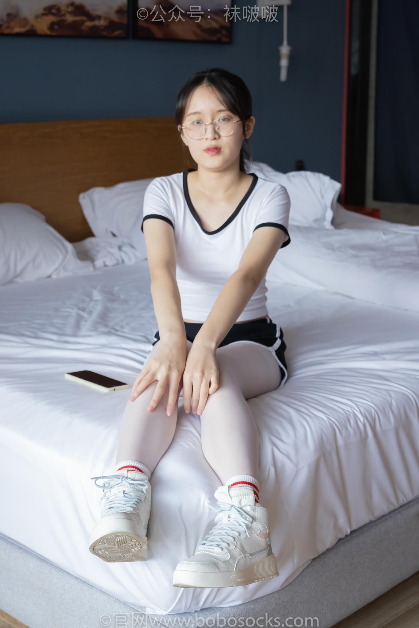 图片[28]-[BoBoSocks袜啵啵]积分限定作品 NO.004 熊熊-板鞋、白棉袜、白丝 (1) [P] – 速更版-美库