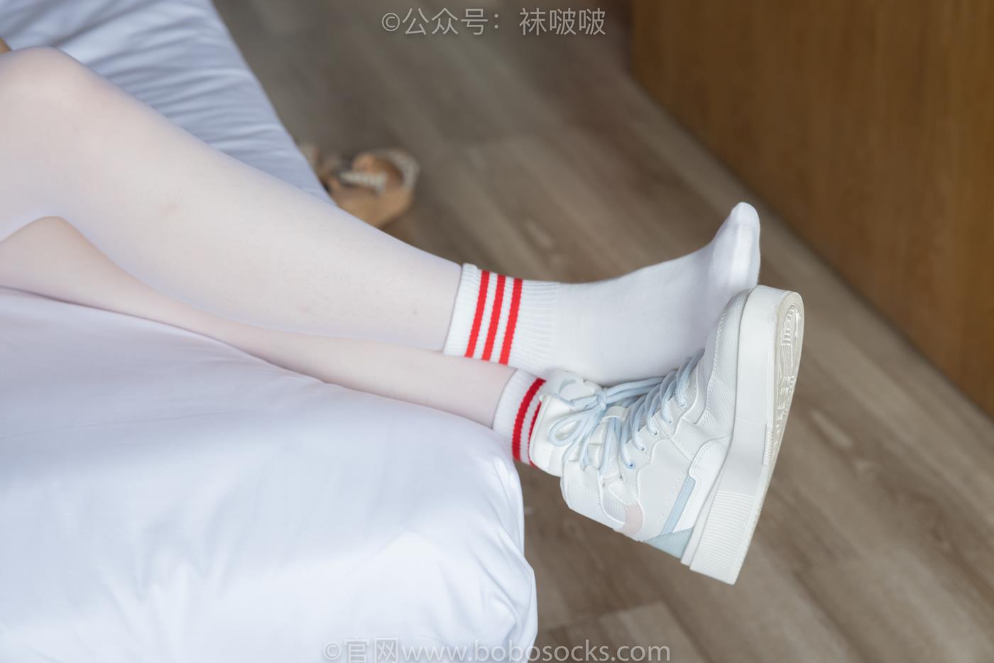 图片[37]-[BoBoSocks袜啵啵]积分限定作品 NO.004 熊熊-板鞋、白棉袜、白丝 (1) [P] – 速更版-美库