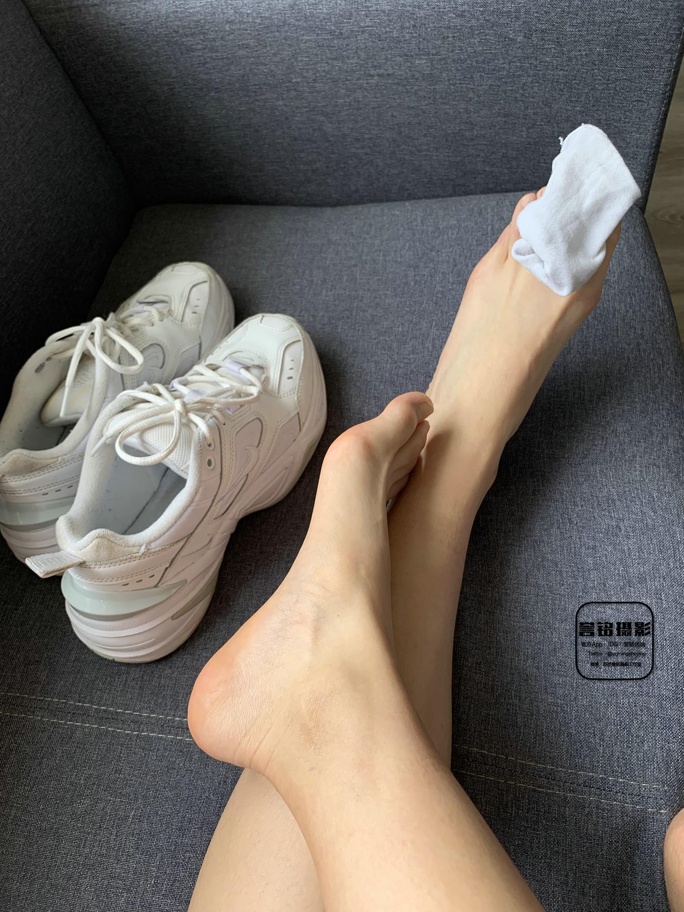 图片[12]-[誉铭传媒]袜足摄影 2022年《2022微信群第6套》(2) [58P] – 速更版-美库