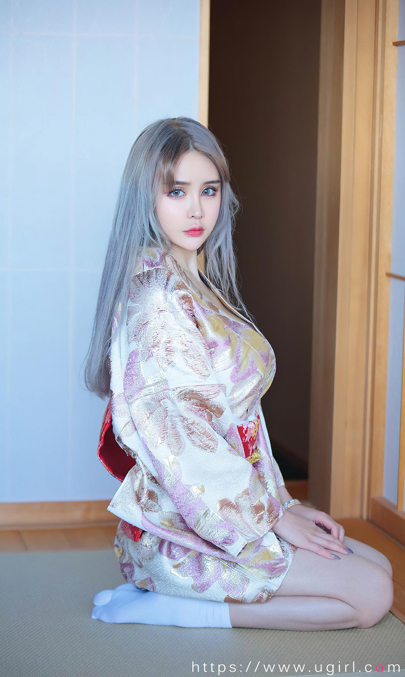 图片[17]-[爱尤物]2022 NO.2440 青树 枫最红时[35P] – 速更版-美库