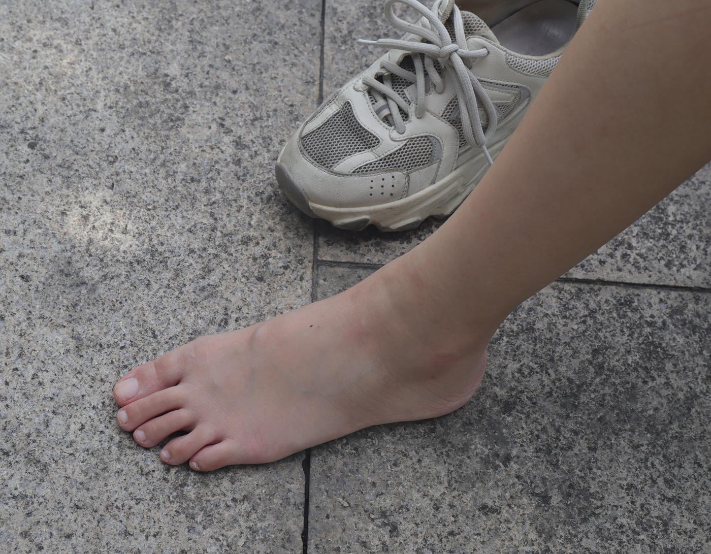 图片[14]-Pary摄影 NO.001 大美女慧婷公园展示美脚 (2) [69P] – 速更版-美库