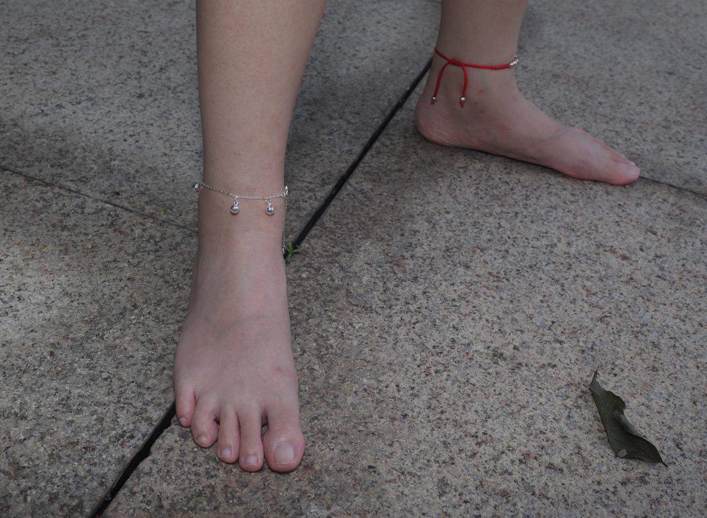 图片[18]-Pary摄影 NO.001 大美女慧婷公园展示美脚 (1) [84P] – 速更版-美库