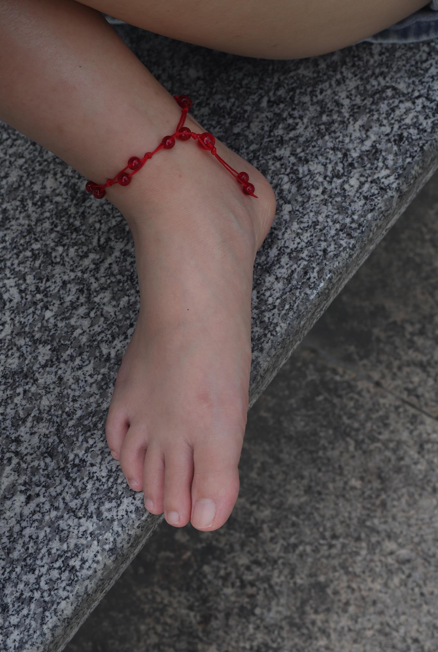 图片[35]-Pary摄影 NO.001 大美女慧婷公园展示美脚 (1) [84P] – 速更版-美库