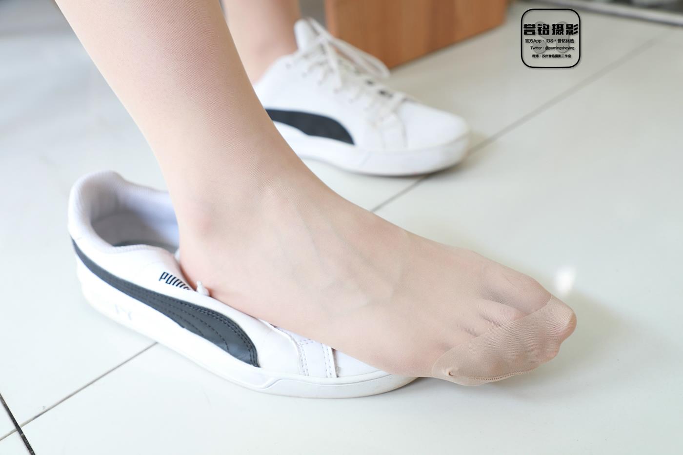 图片[36]-[誉铭传媒]袜足摄影 2022年《2022微信群第7套》[70P] – 速更版-美库