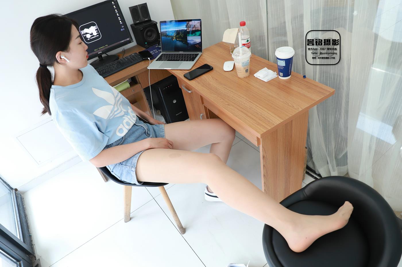 图片[42]-[誉铭传媒]袜足摄影 2022年《2022微信群第7套》[70P] – 速更版-美库