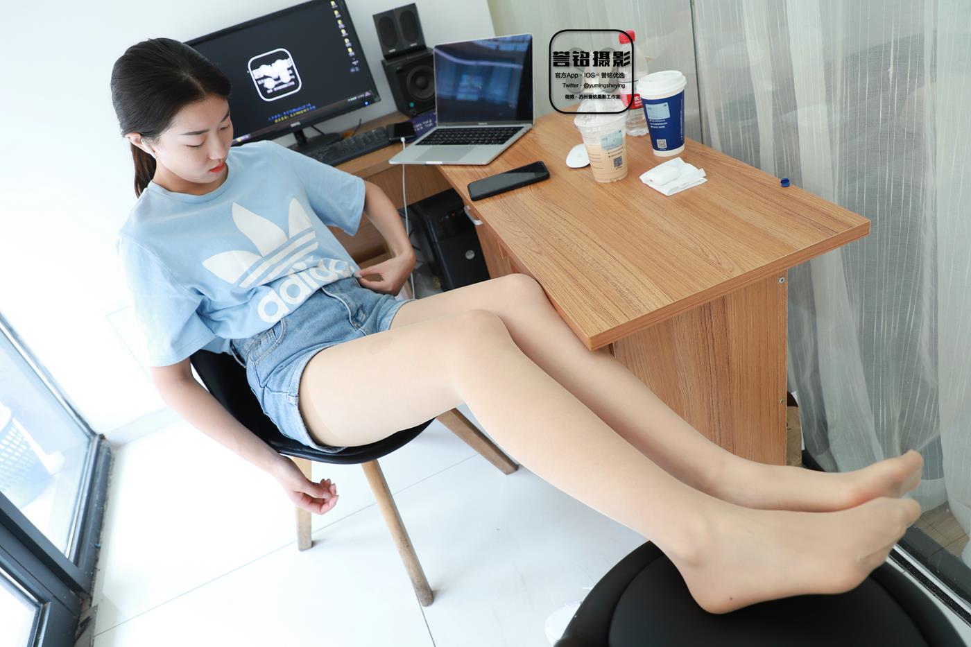 图片[64]-[誉铭传媒]袜足摄影 2022年《2022微信群第7套》[70P] – 速更版-美库