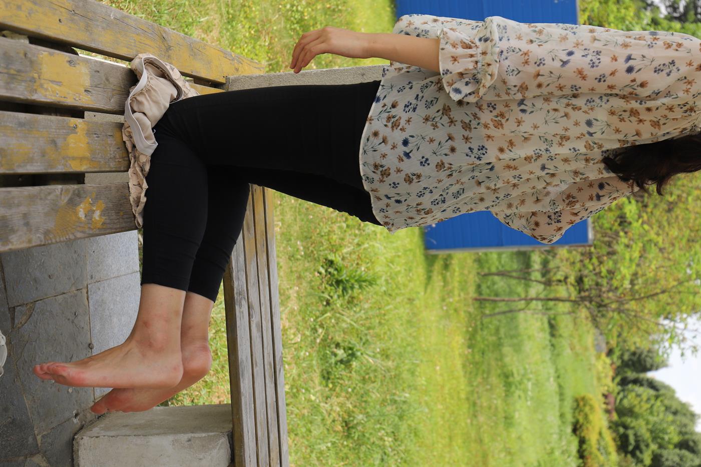 图片[10]-大西瓜爱牙膏-2019 12X活动 模特3（三）公园短丝 短袜 (4) [41P] – 速更版-美库