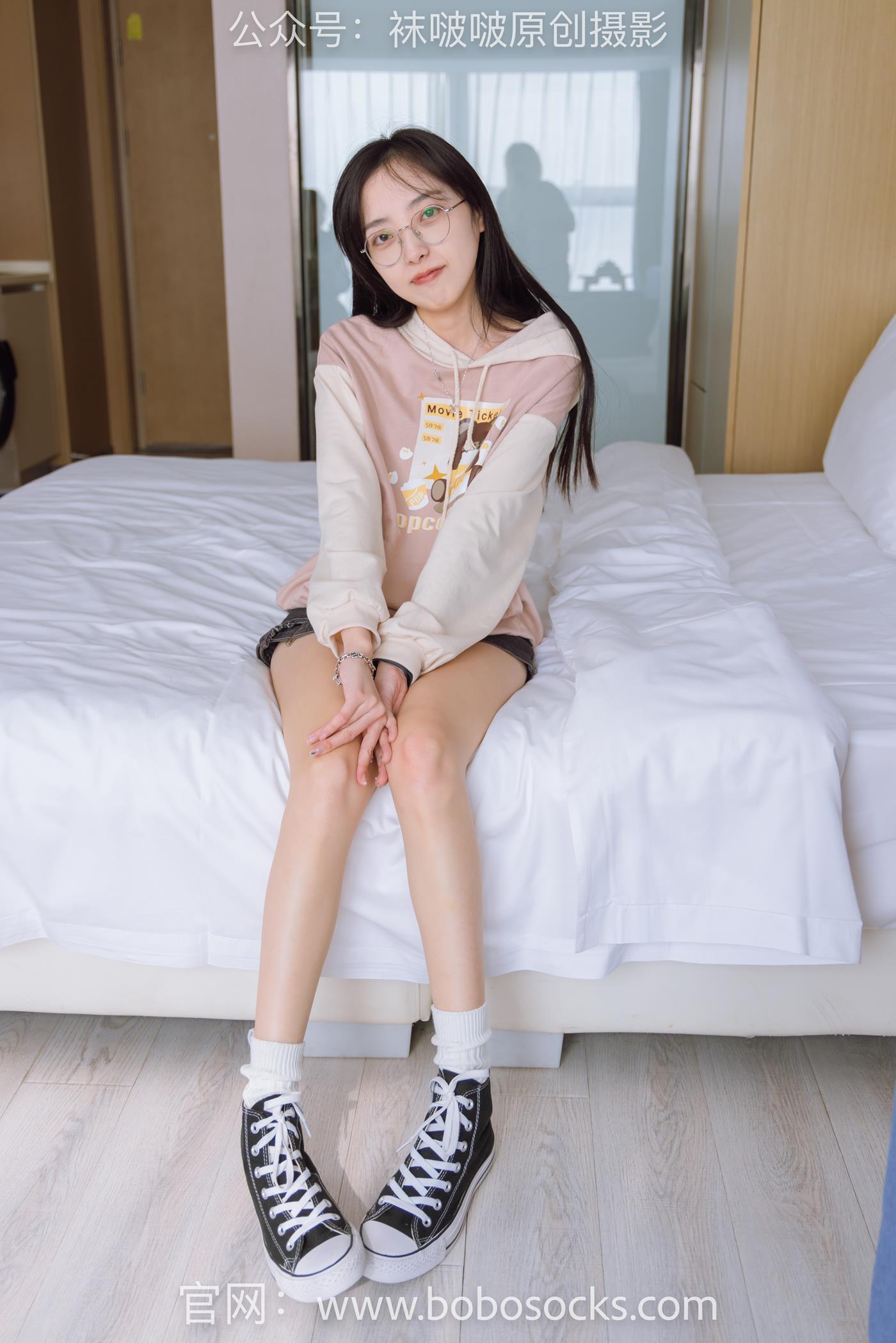 图片[42]-[BoBoSocks袜啵啵]NO.143 稚予-匡威板鞋、vans帆布鞋、两双白棉袜 (2) [82P] – 速更版-美库