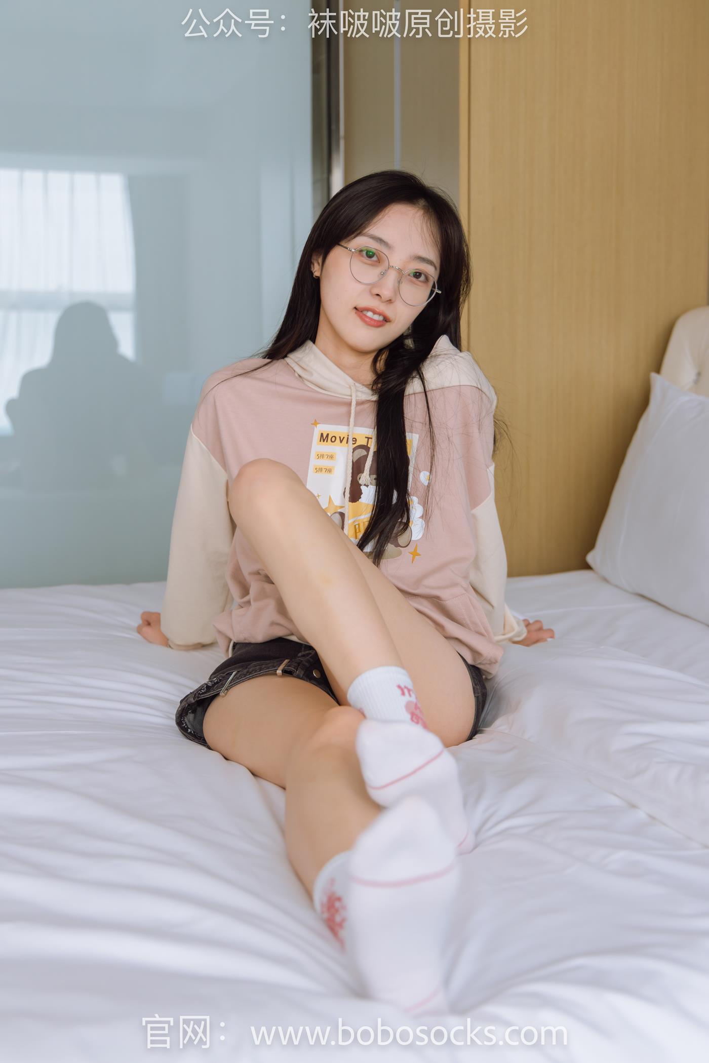 图片[58]-[BoBoSocks袜啵啵]NO.143 稚予-匡威板鞋、vans帆布鞋、两双白棉袜 (1) [84P] – 速更版-美库