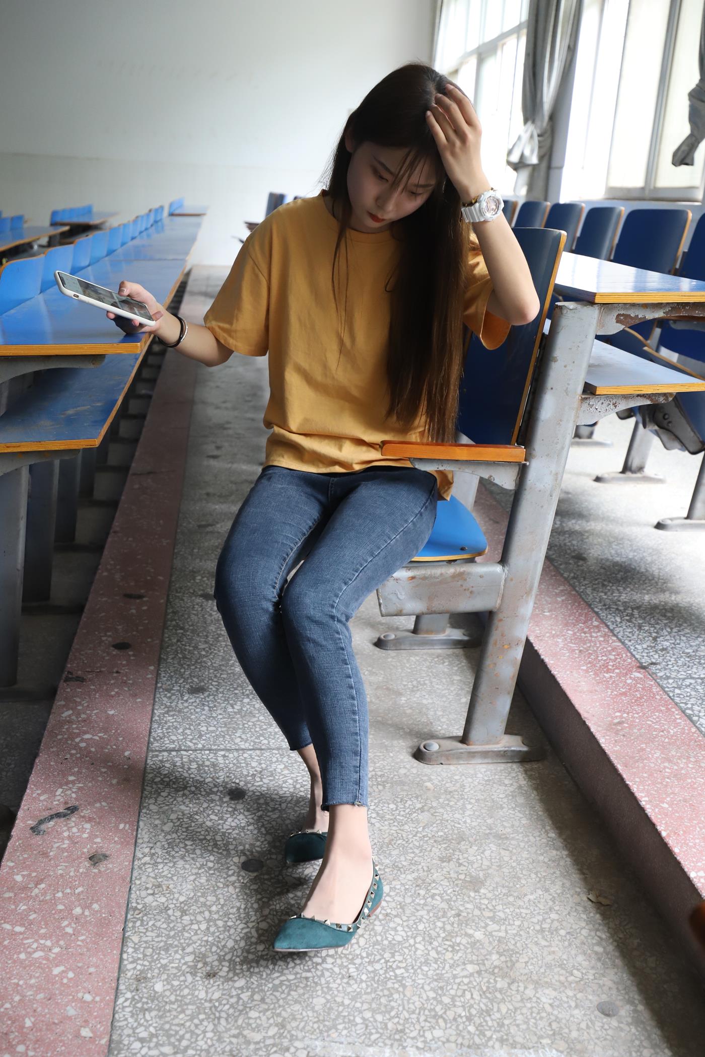 图片[15]-大西瓜爱牙膏-2020 01X活动 模特1（一） 教室牛仔裤里丝 (1) [84P] – 速更版-美库