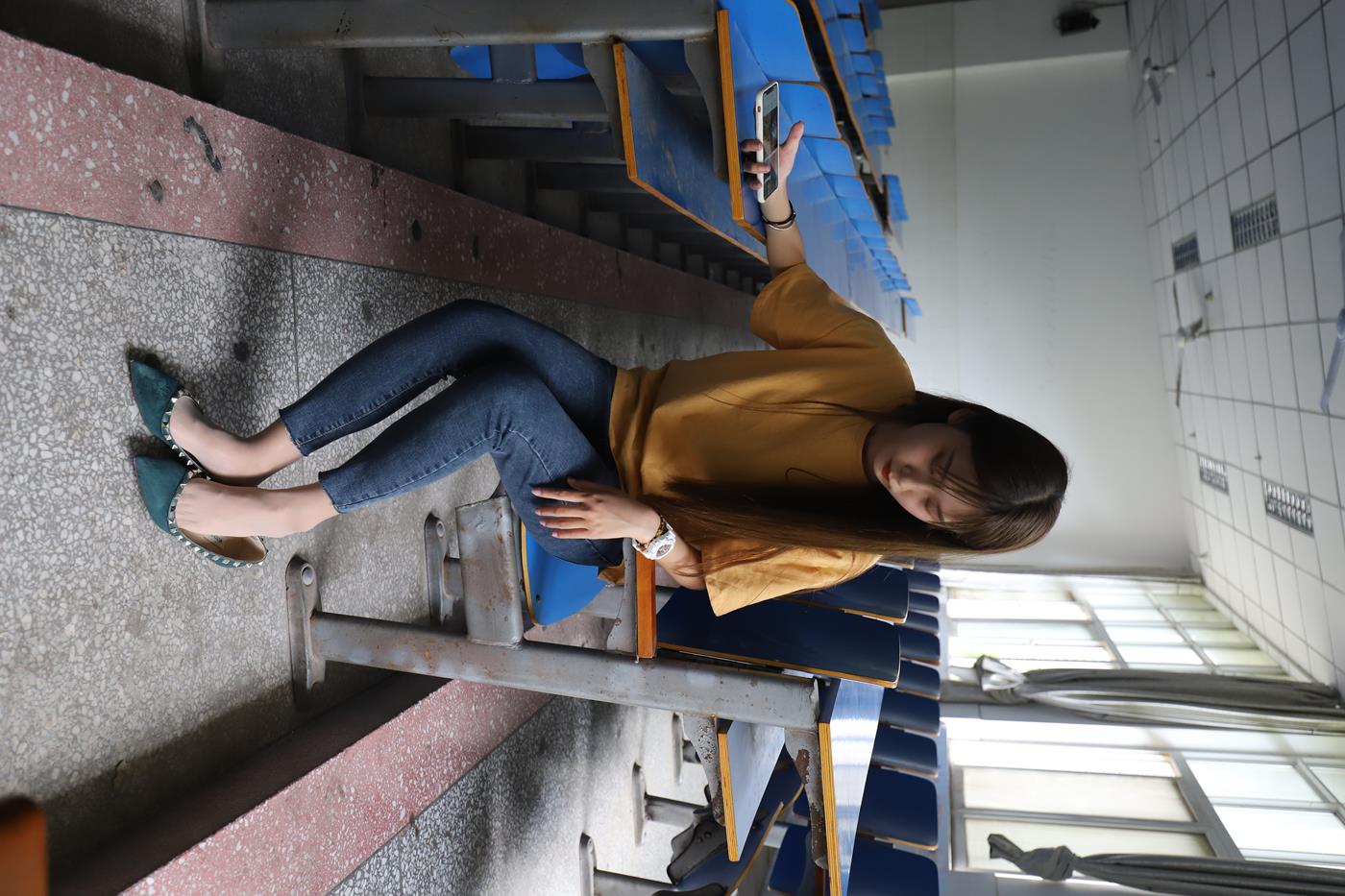 图片[19]-大西瓜爱牙膏-2020 01X活动 模特1（一） 教室牛仔裤里丝 (1) [84P] – 速更版-美库