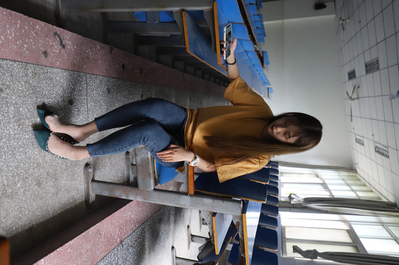 图片[22]-大西瓜爱牙膏-2020 01X活动 模特1（一） 教室牛仔裤里丝 (1) [84P] – 速更版-美库