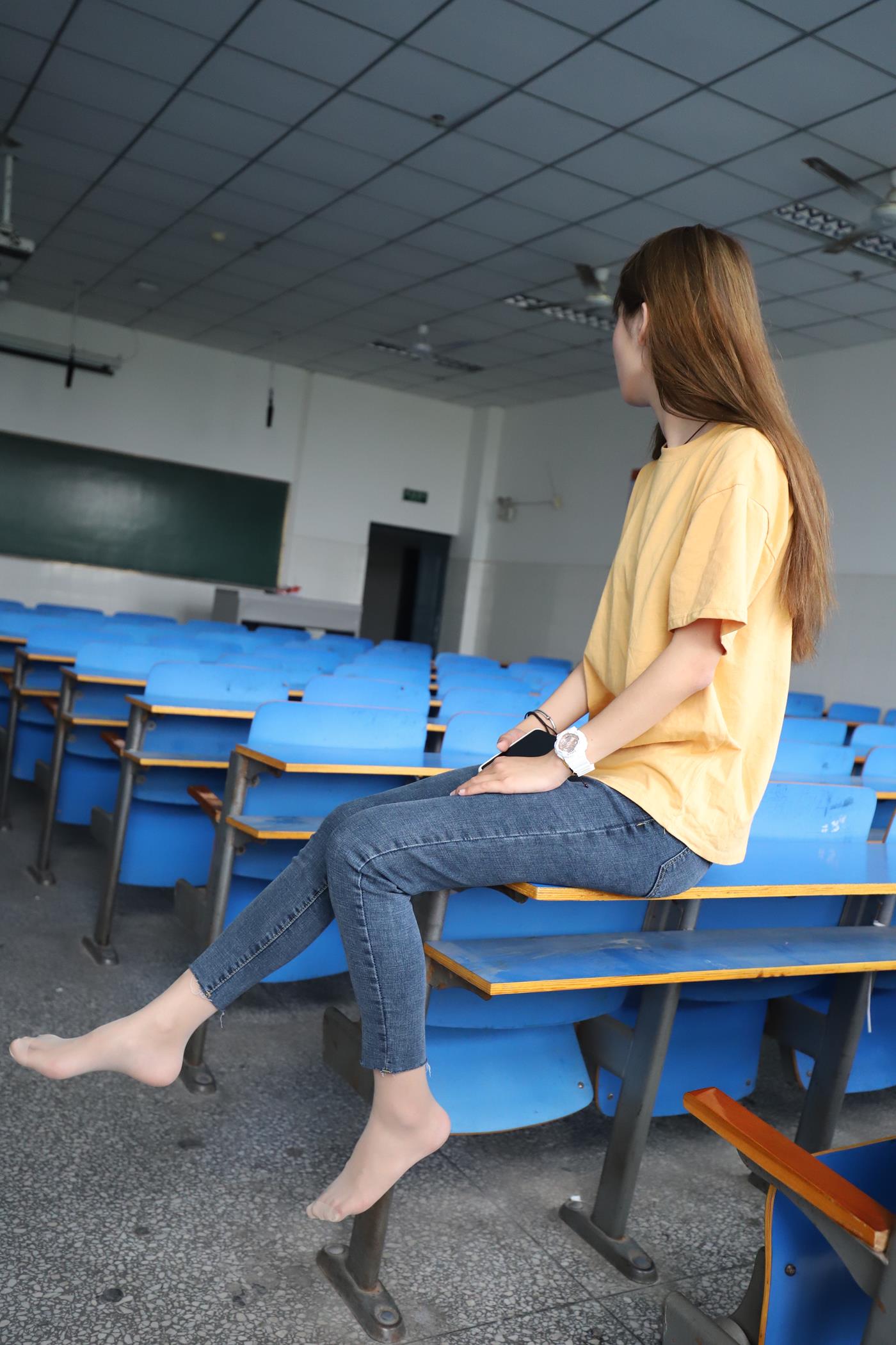 图片[20]-大西瓜爱牙膏-2020 01X活动 模特1（一） 教室牛仔裤里丝 (2) [70P] – 速更版-美库