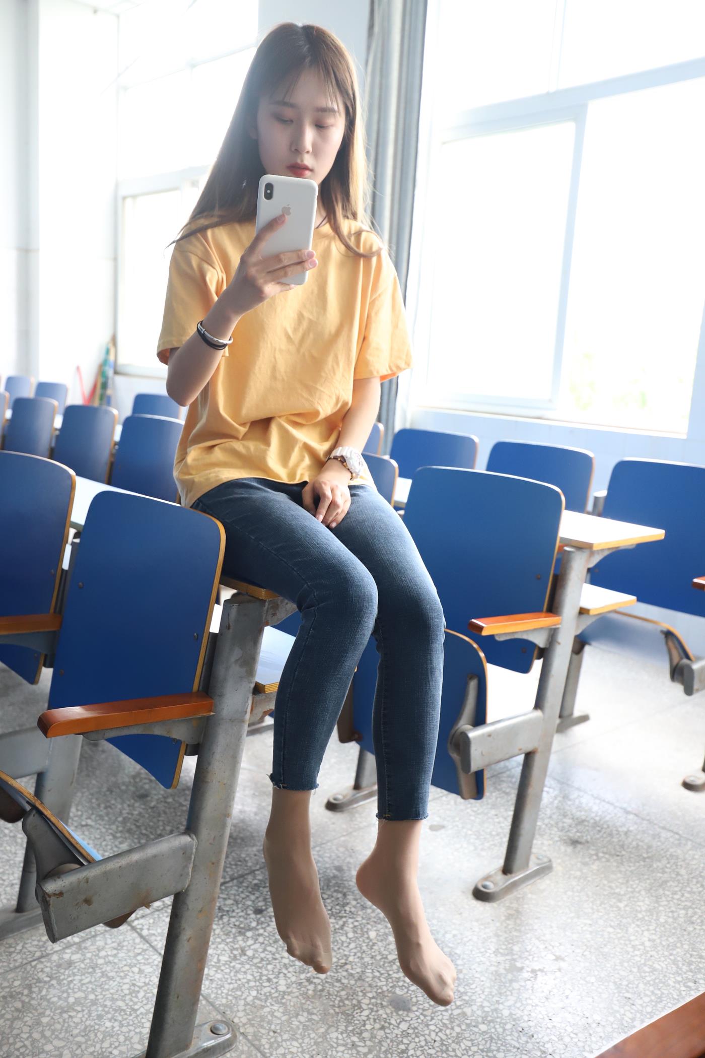 图片[23]-大西瓜爱牙膏-2020 01X活动 模特1（一） 教室牛仔裤里丝 (2) [70P] – 速更版-美库