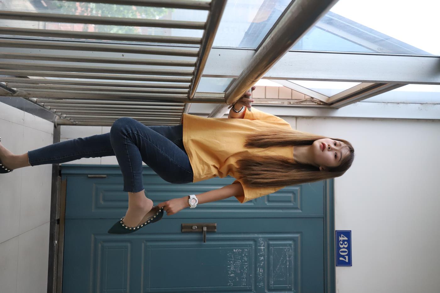 图片[40]-大西瓜爱牙膏-2020 01X活动 模特1（一） 教室牛仔裤里丝 (1) [84P] – 速更版-美库