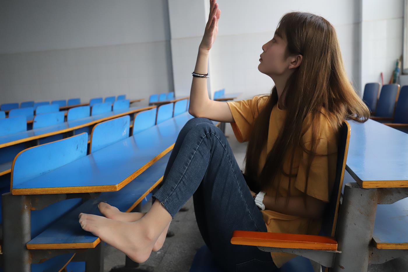 图片[38]-大西瓜爱牙膏-2020 01X活动 模特1（一） 教室牛仔裤里丝 (2) [70P] – 速更版-美库