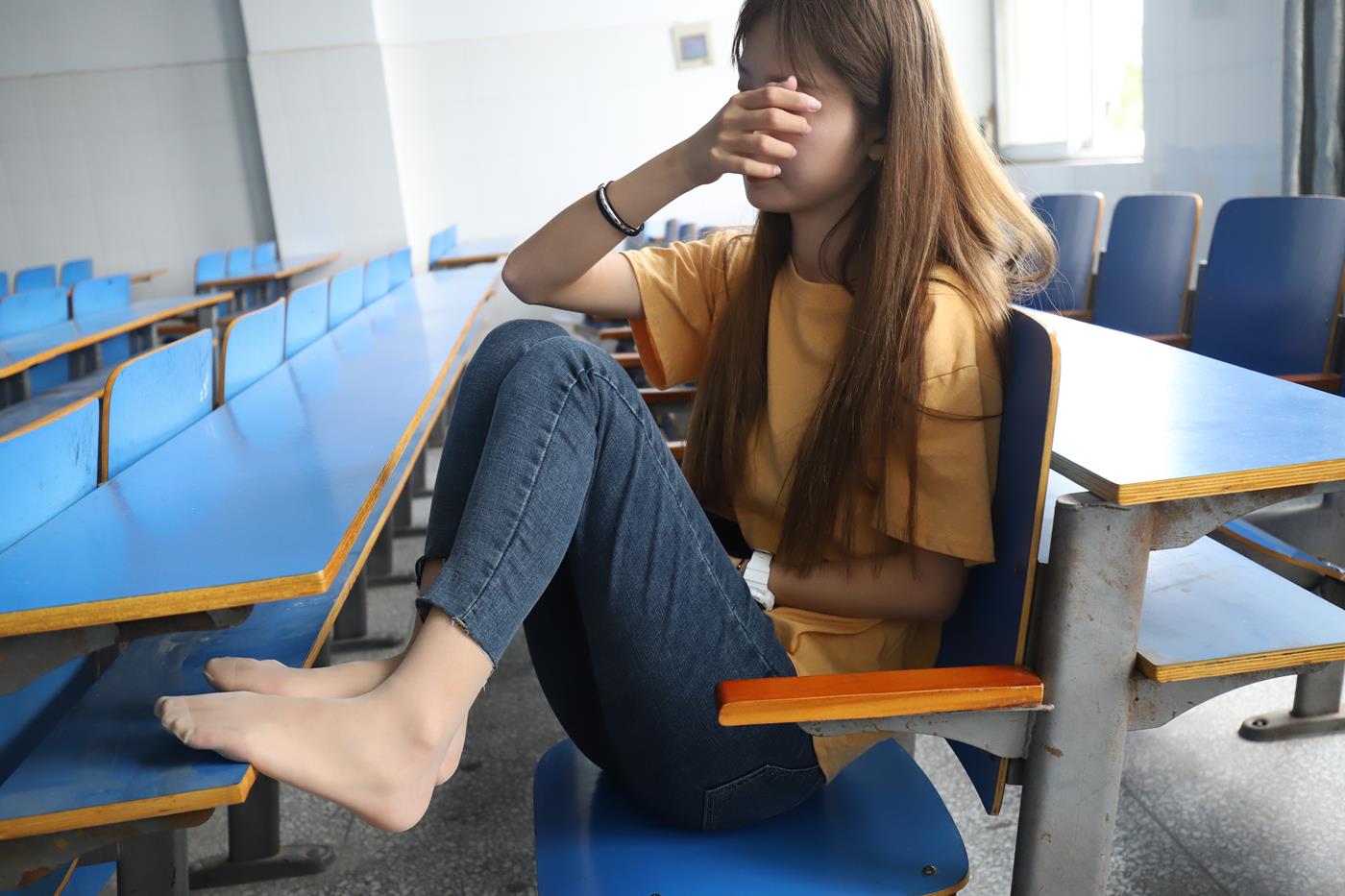 图片[39]-大西瓜爱牙膏-2020 01X活动 模特1（一） 教室牛仔裤里丝 (2) [70P] – 速更版-美库