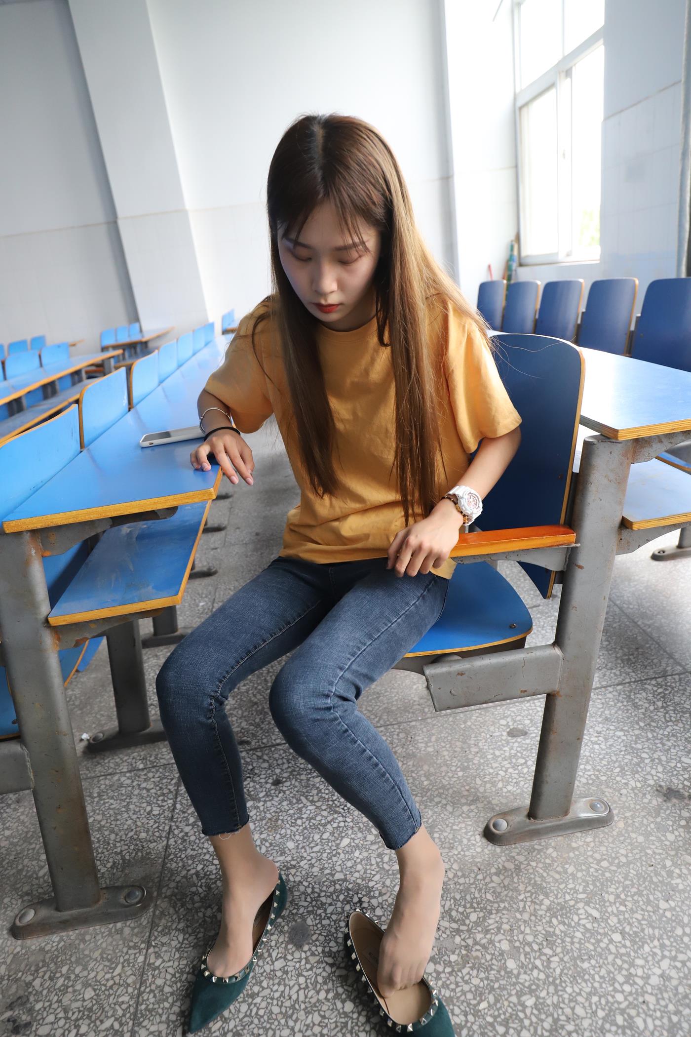 图片[45]-大西瓜爱牙膏-2020 01X活动 模特1（一） 教室牛仔裤里丝 (2) [70P] – 速更版-美库