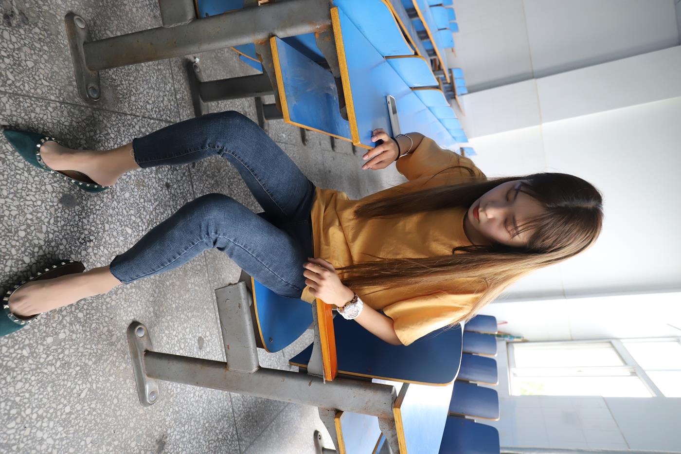 图片[46]-大西瓜爱牙膏-2020 01X活动 模特1（一） 教室牛仔裤里丝 (2) [70P] – 速更版-美库