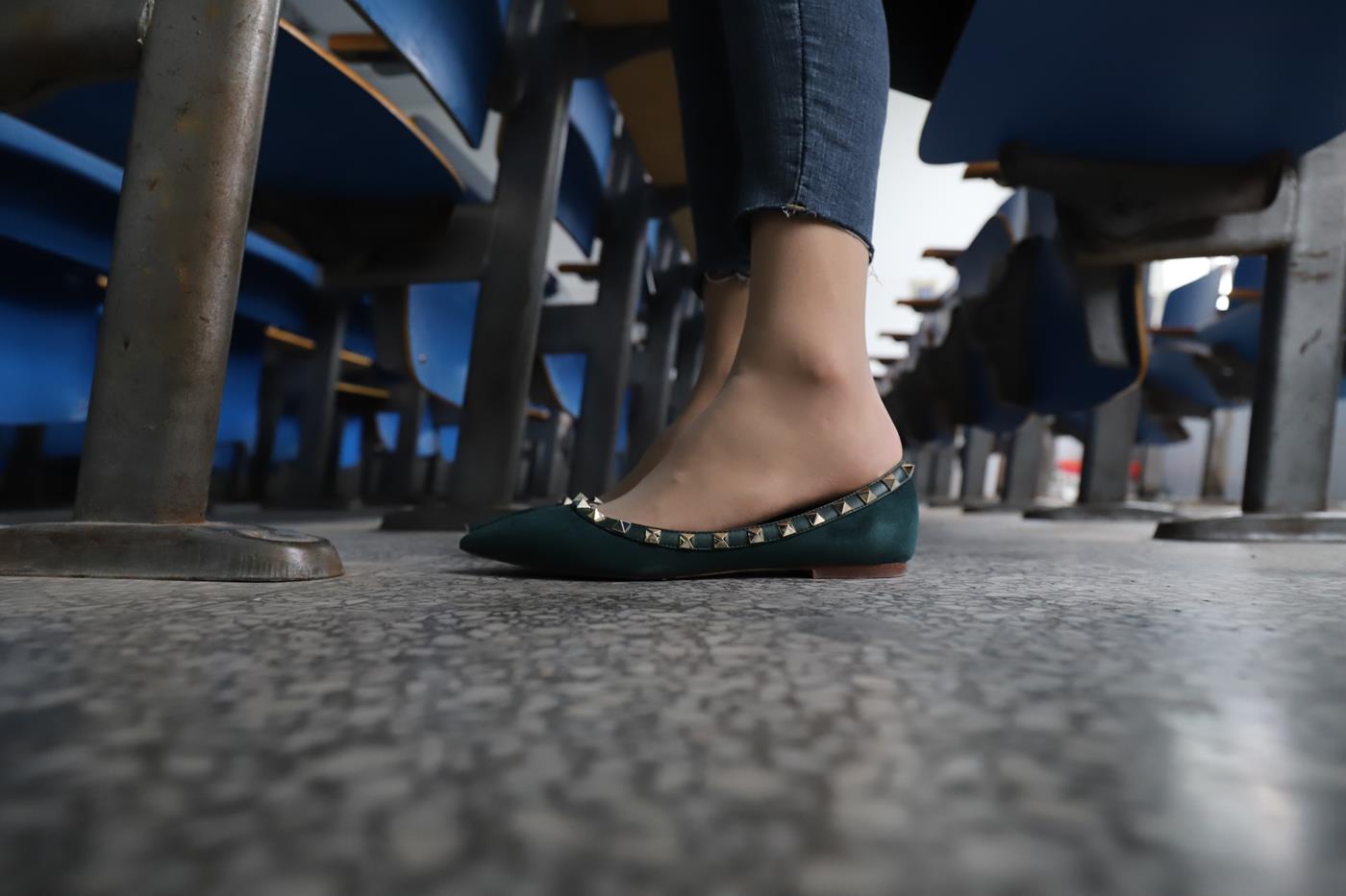 图片[50]-大西瓜爱牙膏-2020 01X活动 模特1（一） 教室牛仔裤里丝 (2) [70P] – 速更版-美库