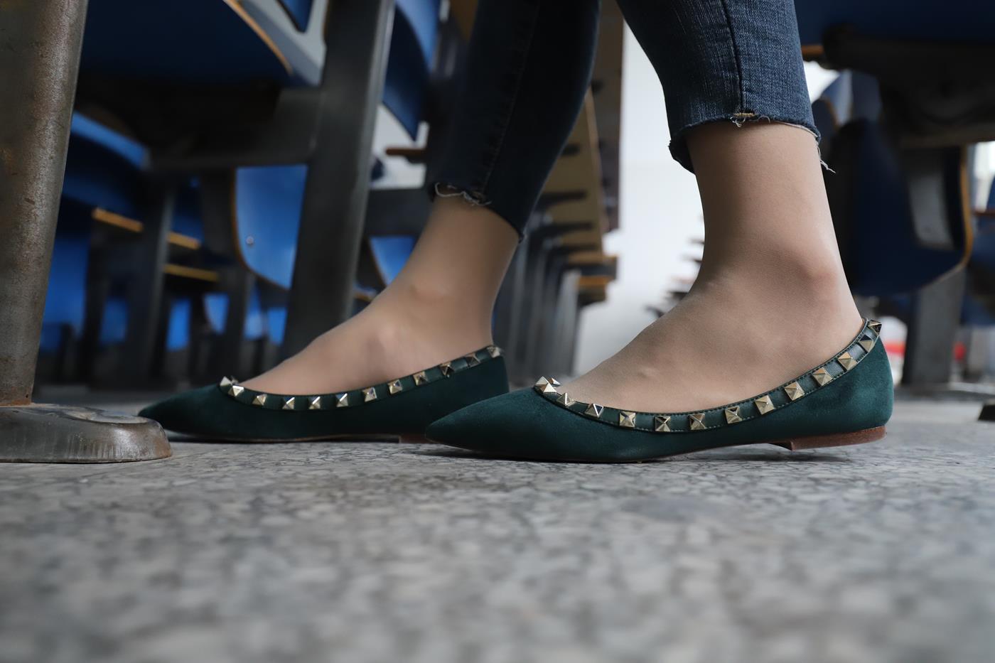 图片[51]-大西瓜爱牙膏-2020 01X活动 模特1（一） 教室牛仔裤里丝 (2) [70P] – 速更版-美库