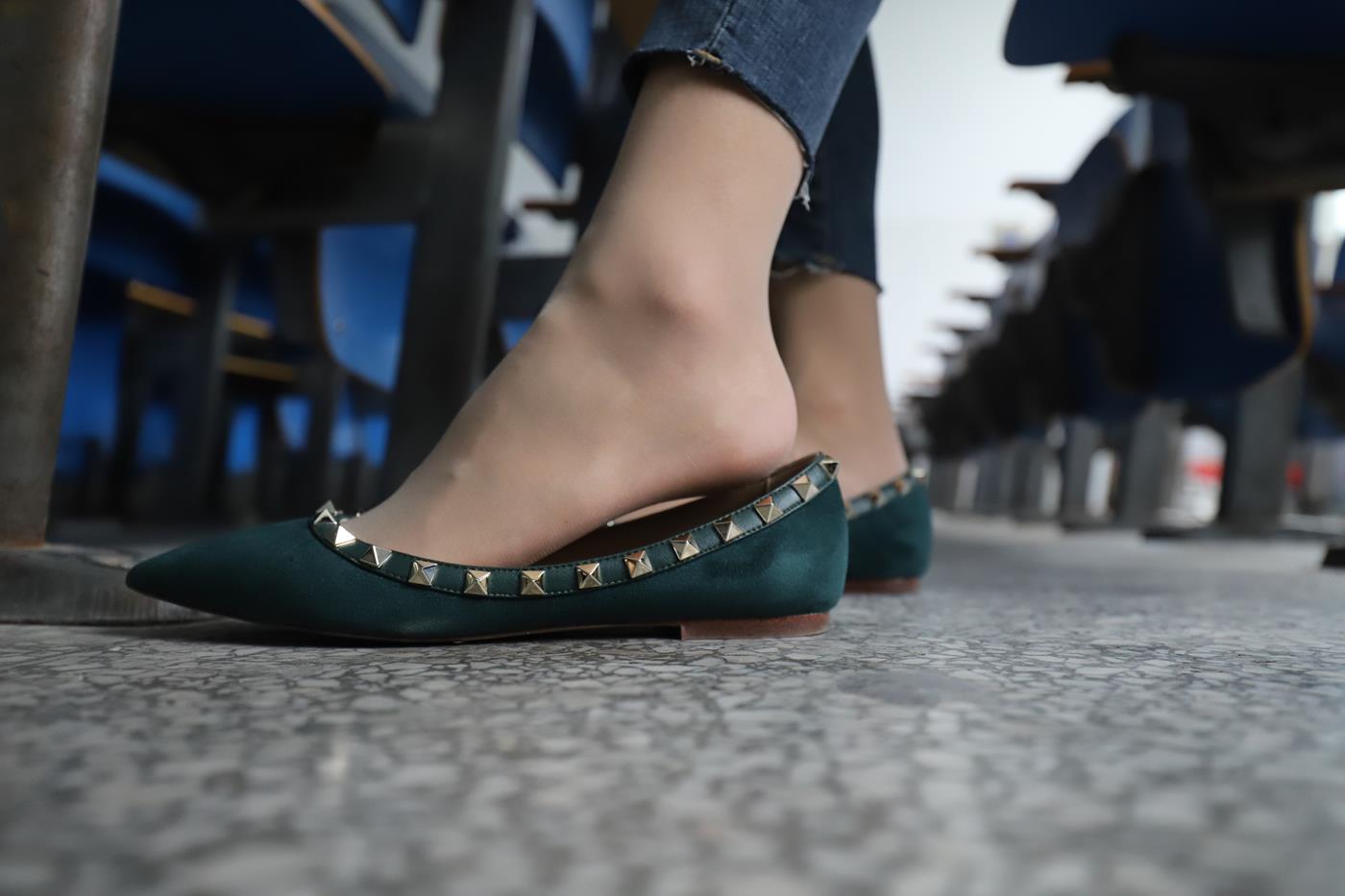 图片[52]-大西瓜爱牙膏-2020 01X活动 模特1（一） 教室牛仔裤里丝 (2) [70P] – 速更版-美库