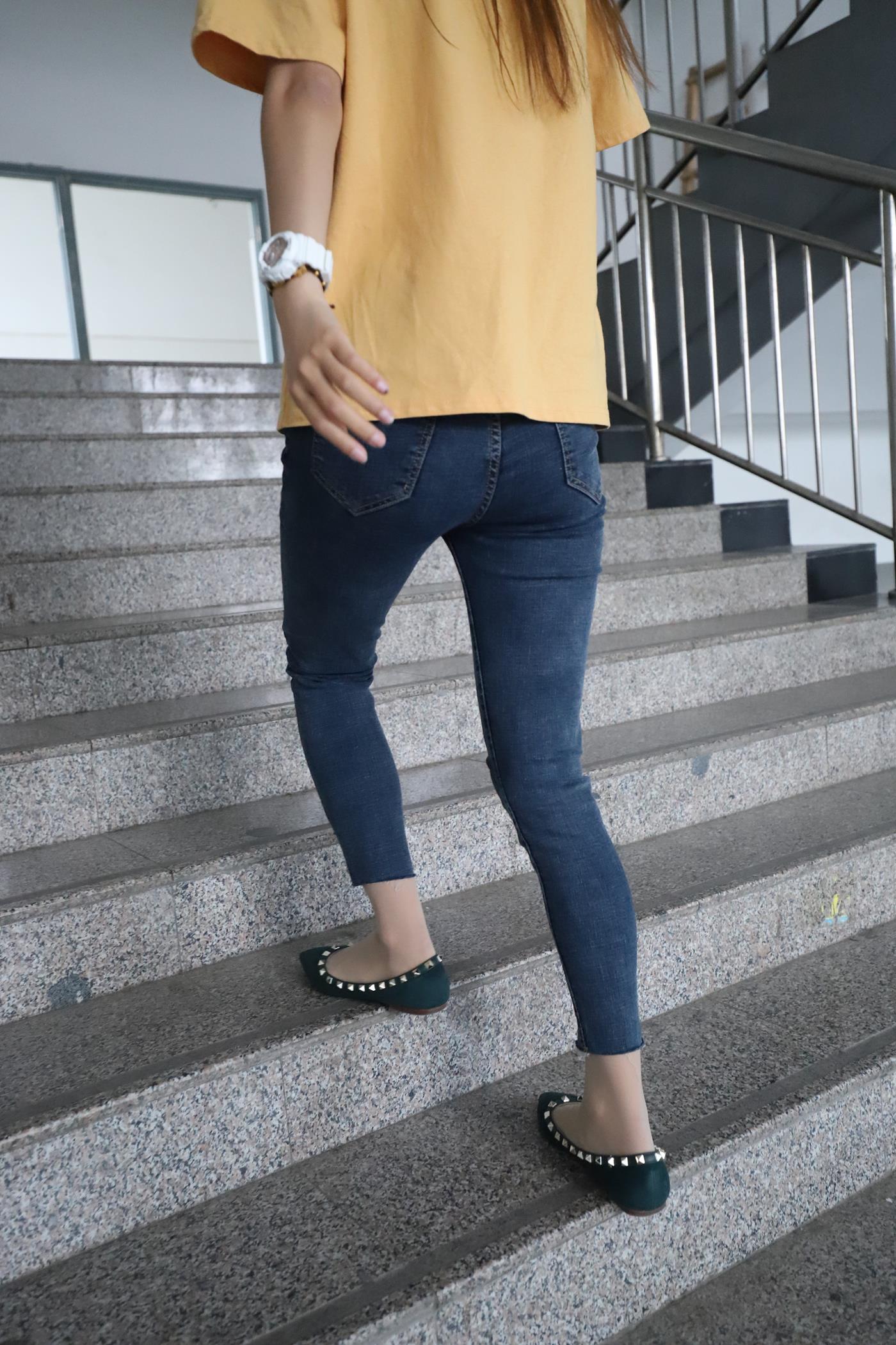 图片[62]-大西瓜爱牙膏-2020 01X活动 模特1（一） 教室牛仔裤里丝 (1) [84P] – 速更版-美库