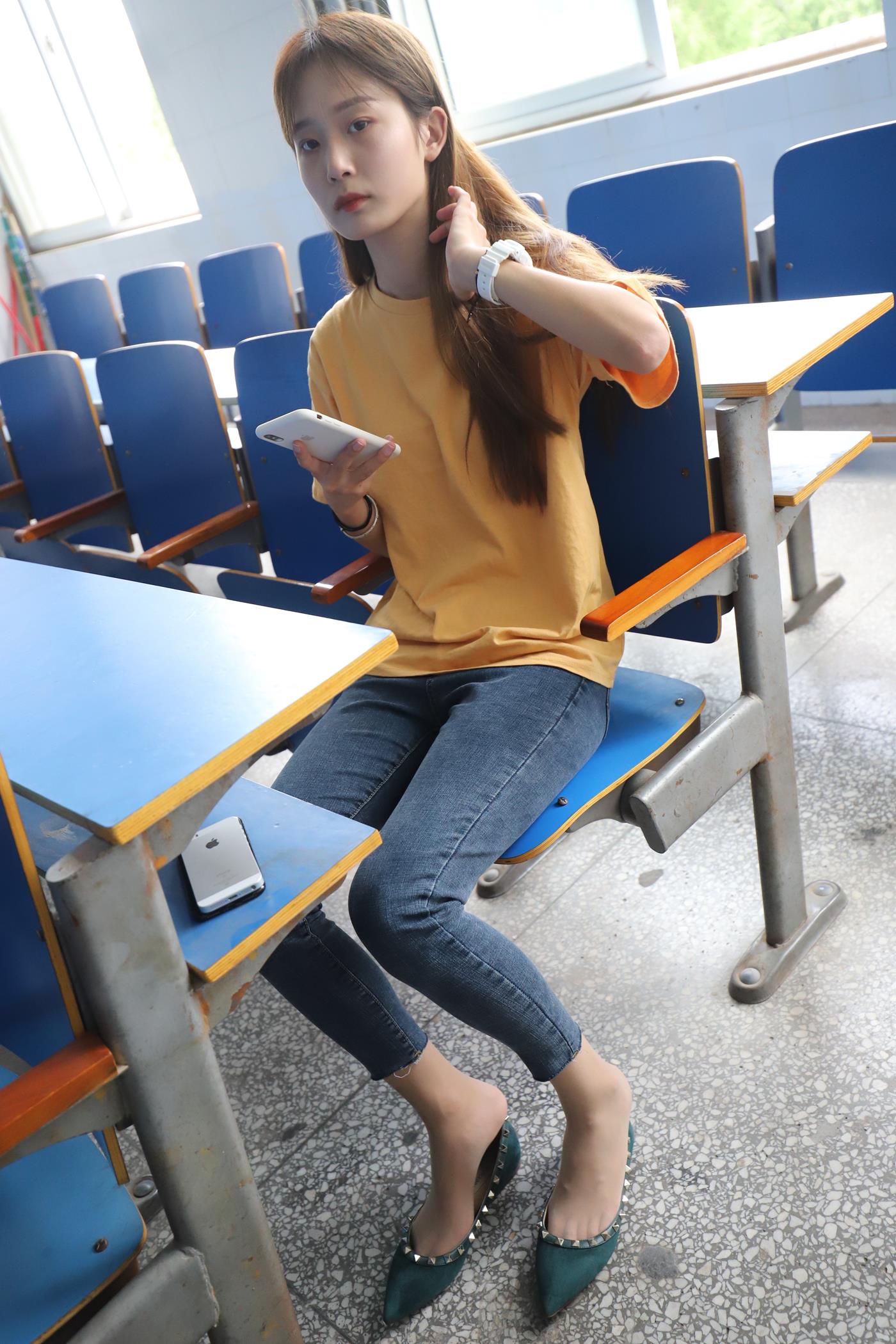 图片[57]-大西瓜爱牙膏-2020 01X活动 模特1（一） 教室牛仔裤里丝 (2) [70P] – 速更版-美库