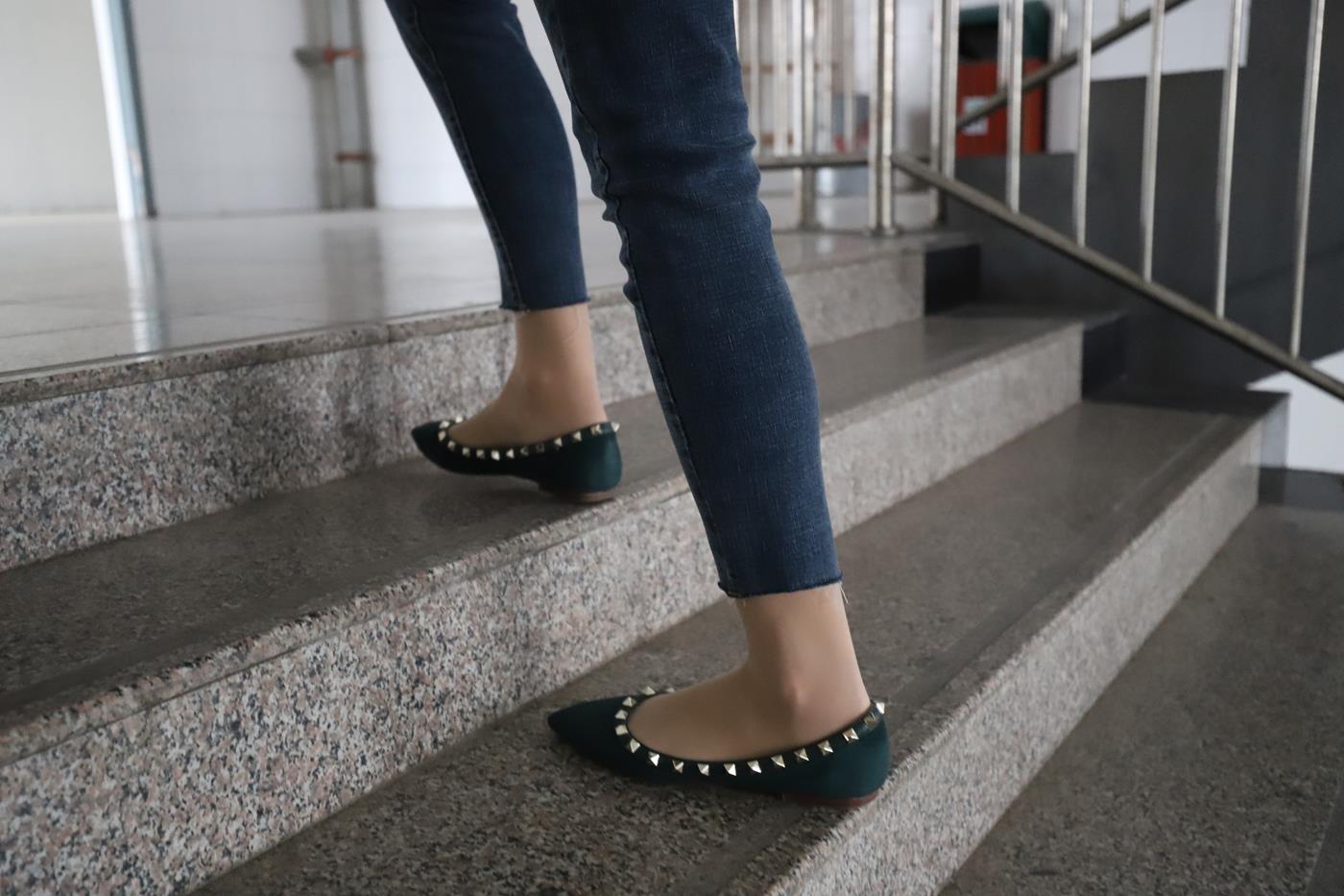 图片[68]-大西瓜爱牙膏-2020 01X活动 模特1（一） 教室牛仔裤里丝 (1) [84P] – 速更版-美库