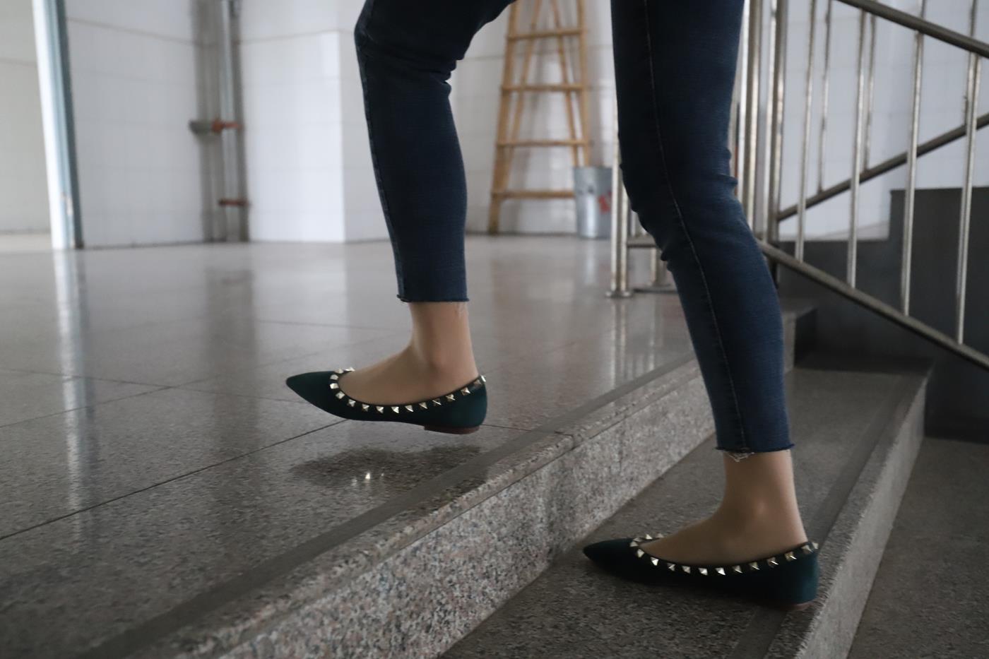 图片[70]-大西瓜爱牙膏-2020 01X活动 模特1（一） 教室牛仔裤里丝 (1) [84P] – 速更版-美库