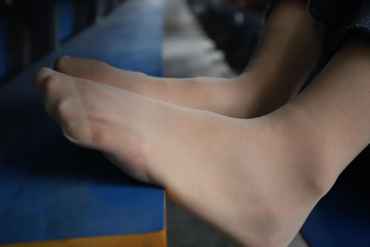 图片[65]-大西瓜爱牙膏-2020 01X活动 模特1（一） 教室牛仔裤里丝 (2) [70P] – 速更版-美库