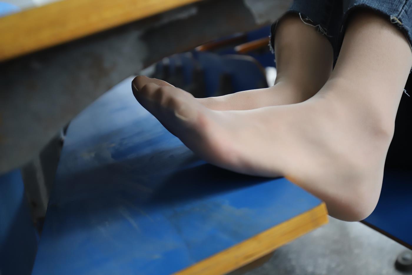 图片[68]-大西瓜爱牙膏-2020 01X活动 模特1（一） 教室牛仔裤里丝 (2) [70P] – 速更版-美库