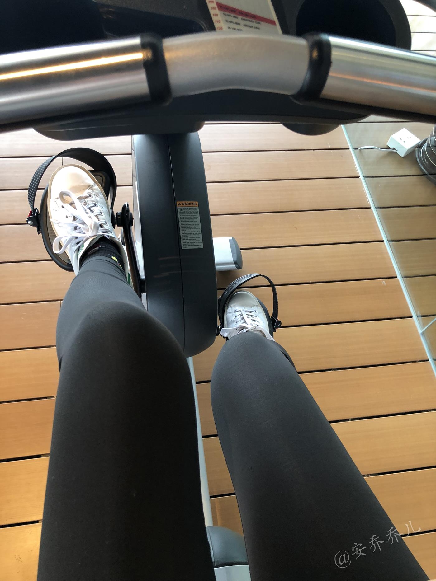 图片[12]-安乔乔儿(Nia乔乔) 健身房白袜[135P] – 速更版-美库