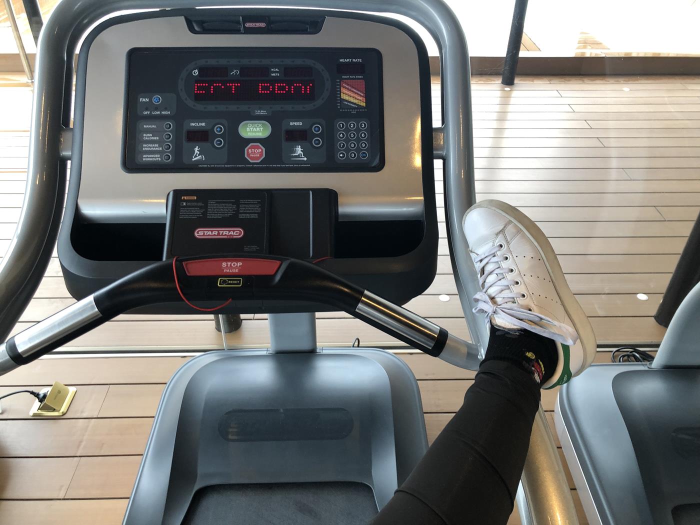 图片[136]-安乔乔儿(Nia乔乔) 健身房白袜[135P] – 速更版-美库